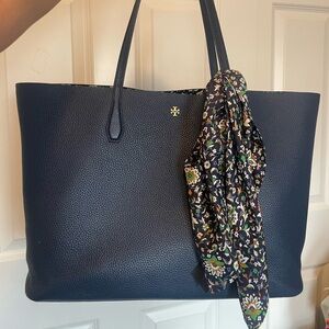 ❌ SOLD Tory Burch Triple Compartment Tote ❌